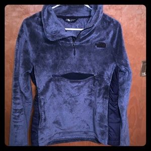 🧵Blue North Face plush soft sweatshirt❄️